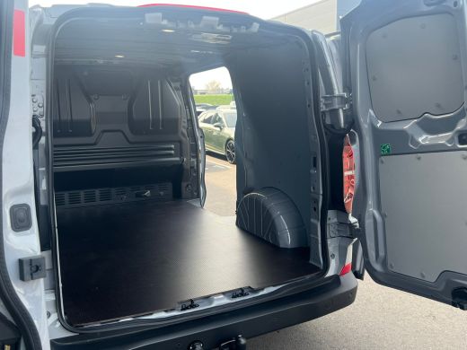 Volkswagen Transporter 2.0 TDI L1 Life | 150 pk | BPM VRIJ | Apple Carplay | Full LED | Bijrijdersbank | Achteruitrij Ca... ActivLease financial lease