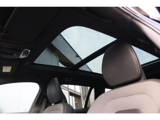 Volvo  V60 2.0 T6 Recharge 340PK AWD R-Design Elektr.-trekhaak/Pano-dak/Winter-pack/Memory-stoel ActivLease financial lease