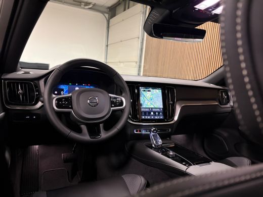Volvo  V60 T8 AWD Recharge Ultra Dark Performance Edit. | 360&deg; Camera | Schuifdak | Head-Up Display | Harman... ActivLease financial lease