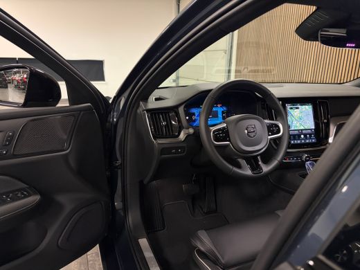 Volvo  V60 T8 AWD Recharge Ultra Dark Performance Edit. | 360&deg; Camera | Schuifdak | Head-Up Display | Harman... ActivLease financial lease
