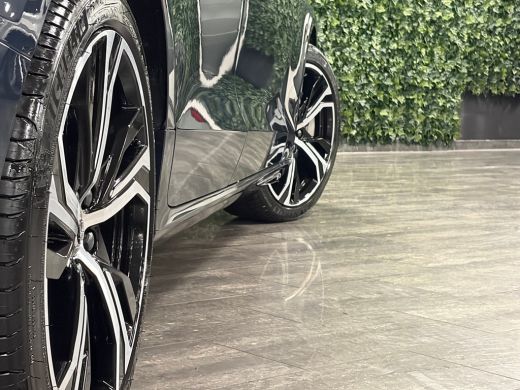 Volvo  V60 T8 AWD Recharge Ultra Dark Performance Edit. | 360&deg; Camera | Schuifdak | Head-Up Display | Harman... ActivLease financial lease