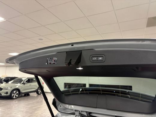 Volvo  V60 T8 AWD Recharge Ultra Dark Performance Edit. | 360&deg; Camera | Schuifdak | Head-Up Display | Harman... ActivLease financial lease