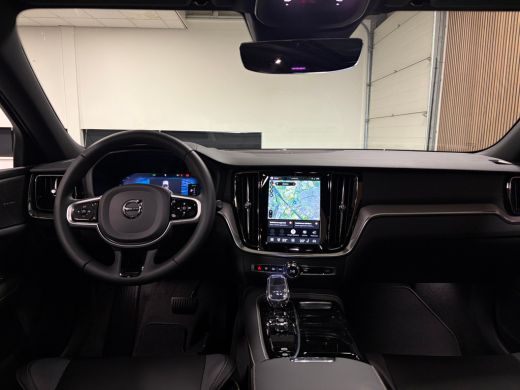 Volvo  V60 T8 AWD Recharge Ultra Dark Performance Edit. | 360&deg; Camera | Schuifdak | Head-Up Display | Harman... ActivLease financial lease
