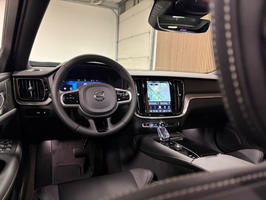 Volvo  V60 T8 AWD Recharge Ultra Dark Performance Edit. | 360&deg; Camera | Schuifdak | Head-Up Display | Harman... ActivLease financial lease