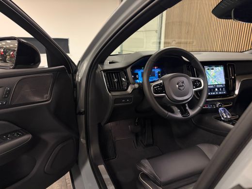 Volvo  V60 T8 AWD Recharge Ultra Dark Performance Edit. | 360&deg; Camera | Schuifdak | Head-Up Display | Harman... ActivLease financial lease