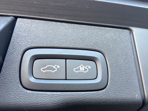 Volvo  XC60 B5 Ultimate Dark | Achteruitrijcamera | Alarm klasse 1(startblokkering) | Apple Carplay/Android A... ActivLease financial lease