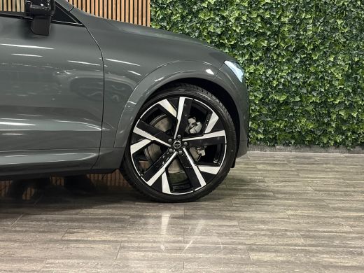 Volvo  XC60 T6 AWD Recharge Ultra Dark | Luchtvering | 360&deg; Camera | Head-Up Display | Harman Kardon | Schuif... ActivLease financial lease