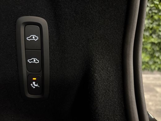 Volvo  XC60 T8 AWD Recharge Ultra Black Edition | Bowers & Wilkins | Luchtvering | Trekhaak | 360&deg; Camera | 4... ActivLease financial lease