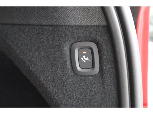 Volvo  XC90 T8 455PK AWD Ultra Dark | Pano-dak | Trekhaak | HUD | 360&deg; | Privacy glas ActivLease financial lease