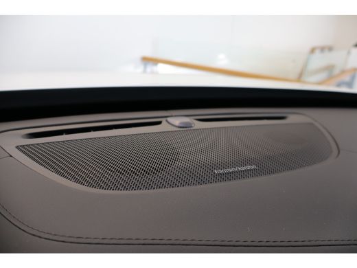 Volvo  XC90 T8 455PK AWD Ultra Dark | Pano-dak | Trekhaak | HUD | 360&deg; | Privacy glas ActivLease financial lease