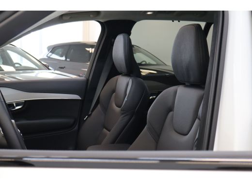 Volvo  XC90 T8 455PK AWD Ultra Dark | Pano-dak | Trekhaak | HUD | 360&deg; | Privacy glas ActivLease financial lease