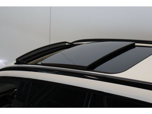 Volvo  XC90 T8 455PK AWD Ultra Dark | Pano-dak | Trekhaak | HUD | 360&deg; | Privacy glas ActivLease financial lease