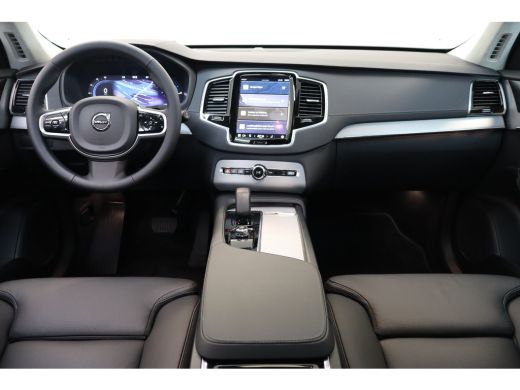 Volvo  XC90 T8 455PK AWD Ultra Dark | Pano-dak | Trekhaak | HUD | 360&deg; | Privacy glas ActivLease financial lease
