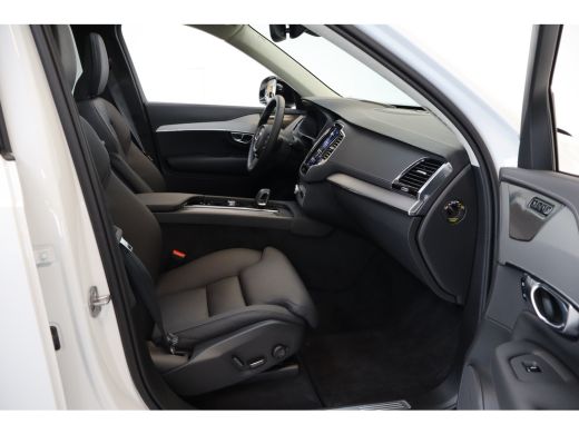 Volvo  XC90 T8 455PK AWD Ultra Dark | Pano-dak | Trekhaak | HUD | 360&deg; | Privacy glas ActivLease financial lease