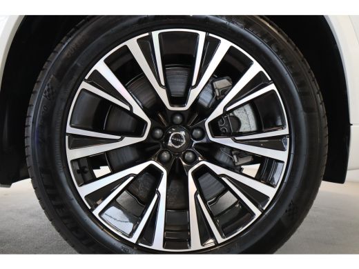 Volvo  XC90 T8 455PK AWD Ultra Dark | Pano-dak | Trekhaak | HUD | 360&deg; | Privacy glas ActivLease financial lease
