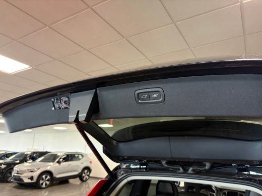 Volvo  XC90 T8 AWD Recharge R-Design | Trekhaak | 360&deg; Camera | Schuifdak | Harman Kardon | Adaptieve Cruise ... ActivLease financial lease