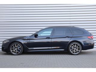 BMW 5 Serie Touring 530e 292PK BUSINESS EDITION PLUS M-SPORT AUTOMAAT / NAVI / LEDER / FULL-LED / CLIMA / PDC...