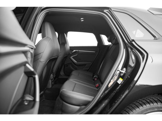 Audi A3 Sportback 45 TFSI e S line | HUD | Sonos | Camera | Carbon Spoiler | Stoelverwarming | ActivLease financial lease