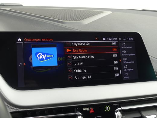 BMW 1 Serie 118i Business Edition | PARKEERSENSOREN V+A | APPLE CARPLAY / ANDRIOD AUTO | NAVI | ActivLease financial lease