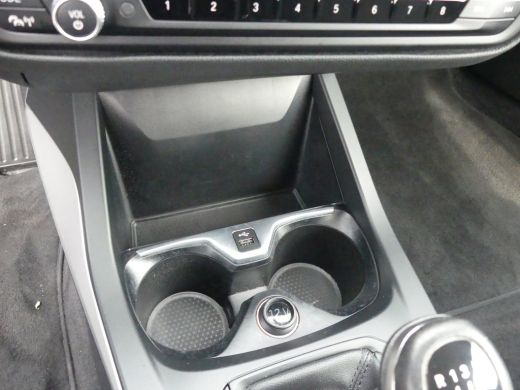 BMW 1 Serie 118i Business Edition | PARKEERSENSOREN V+A | APPLE CARPLAY / ANDRIOD AUTO | NAVI | ActivLease financial lease