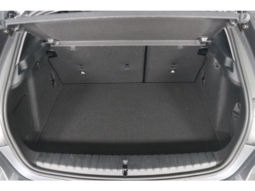 BMW 1 Serie 118i Executive Edition | Trekhaak afn. | Climate Control | Parkeersensoren | Navigatie | Apple Ca... ActivLease financial lease