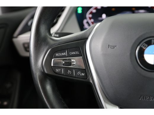 BMW 1 Serie 118i Executive Edition | Trekhaak afn. | Climate Control | Parkeersensoren | Navigatie | Apple Ca... ActivLease financial lease