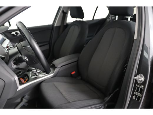 BMW 1 Serie 118i Executive Edition | Trekhaak afn. | Climate Control | Parkeersensoren | Navigatie | Apple Ca... ActivLease financial lease