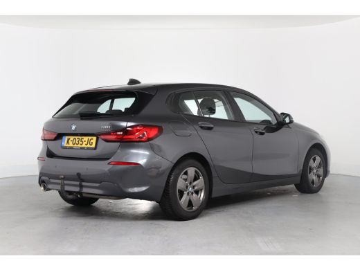 BMW 1 Serie 118i Executive Edition | Trekhaak afn. | Climate Control | Parkeersensoren | Navigatie | Apple Ca... ActivLease financial lease