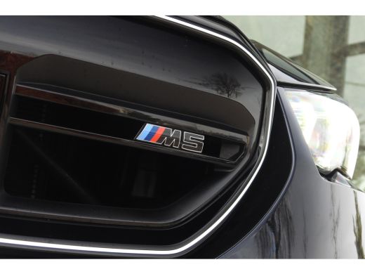 BMW M5 M5 Automaat / Panoramadak / M Multifunctionele voorstoelen / Stoelventilatie / Bowers & Wilkins /... ActivLease financial lease