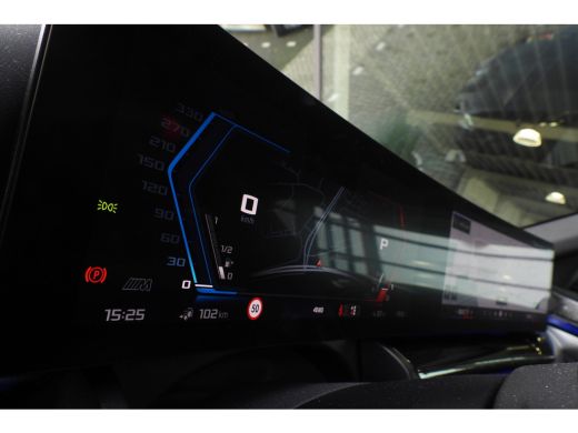 BMW M5 M5 Automaat / Panoramadak / M Multifunctionele voorstoelen / Stoelventilatie / Bowers & Wilkins /... ActivLease financial lease