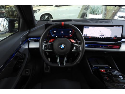 BMW M5 M5 Automaat / Panoramadak / M Multifunctionele voorstoelen / Stoelventilatie / Bowers & Wilkins /... ActivLease financial lease