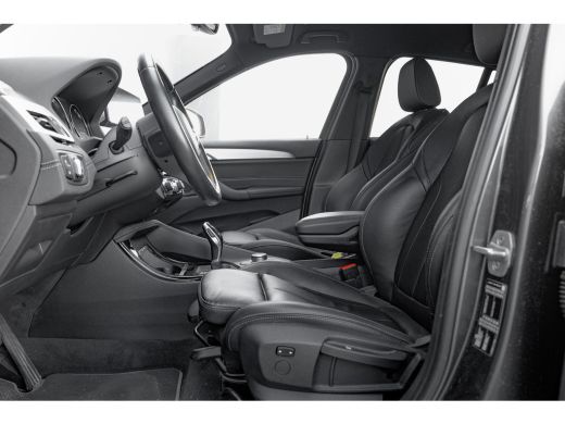 BMW X1 sDrive20i 178 PK Business Edition Plus Head up | Achteruitrijcamera | Cruise control | Keyless | ... ActivLease financial lease