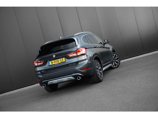 BMW X1 sDrive20i 178 PK Business Edition Plus Head up | Achteruitrijcamera | Cruise control | Keyless | ... ActivLease financial lease