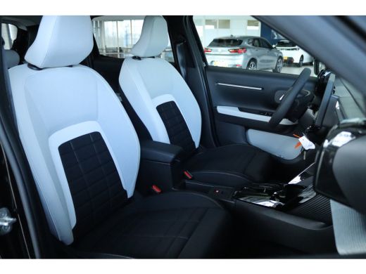 Citroën C3 1.2 Hybrid 110pk Max | Achteruitrijcamera | Afwijkende dakkleur | Electronic climate controle ActivLease financial lease