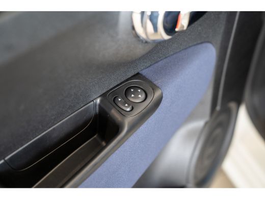 Fiat 500 1.0 Hybrid Cult | Parkeersensoren | DAB | Airco | LED Dagrijverlichting | ActivLease financial lease