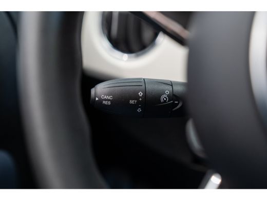 Fiat 500 1.0 Hybrid Cult | Parkeersensoren | DAB | Airco | LED Dagrijverlichting | ActivLease financial lease