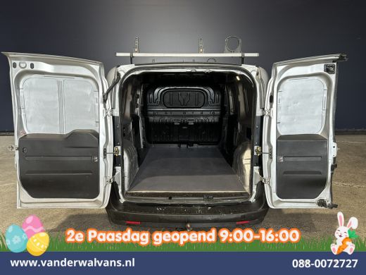 Fiat Dobl&ograve; Cargo 1.6 MJ 105pk L2H1 Euro6 Airco | 3-Zits | Navigatie | Trekhaak | Dakdragers Cruisecontrol, P... ActivLease financial lease