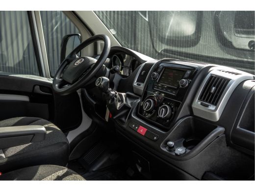 Fiat Ducato 2.3 MultiJet Bakwagen met laadklep | 141 PK | Euro 6 | Cruise | Camera | Airco | Navigatie ActivLease financial lease