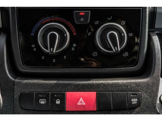 Fiat Ducato 2.3 MultiJet Bakwagen met laadklep | 141 PK | Euro 6 | Cruise | Camera | Airco | Navigatie ActivLease financial lease