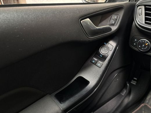 Ford Fiesta 1.0 EcoBoost ST-Line (APPLE CARPLAY, GROOT NAVI, CLIMATE, KEYLESS, GETINT GLAS, SPORTSTOELEN, LM ... ActivLease financial lease