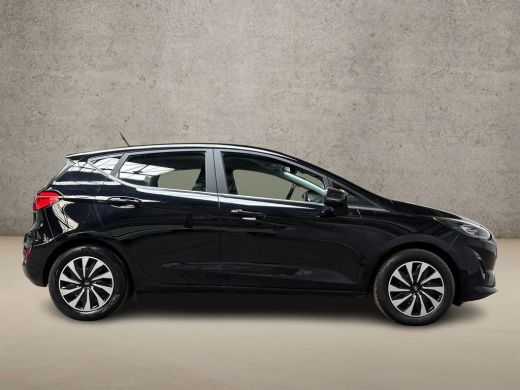 Ford Fiesta 1.0 EcoBoost Titanium (APPLE CARPLAY, GROOT NAVI, CLIMATE, PARKEERSENSOREN, SPORTSTOELEN, GETINT ... ActivLease financial lease