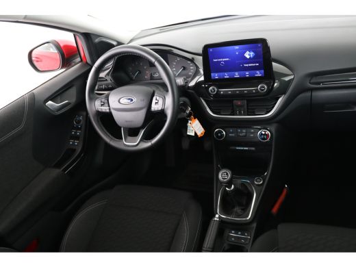 Ford Puma 1.0 EcoBoost Hybrid Titanium | Panoramadak | Trekhaak afn. | Camera | Parkeersensoren | 17 inch V... ActivLease financial lease