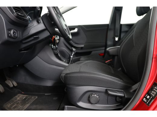 Ford Puma 1.0 EcoBoost Hybrid Titanium | Panoramadak | Trekhaak afn. | Camera | Parkeersensoren | 17 inch V... ActivLease financial lease