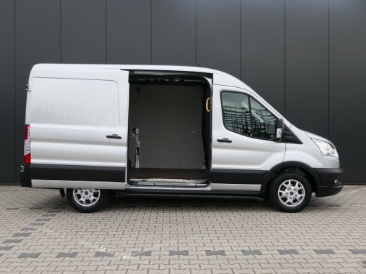Ford Transit 310 2.0 TDCI L2H2 Trend Automaat | Laadruimte Pakket | Camera | Lichtmetalen Velgen | Stoelverwar... ActivLease financial lease