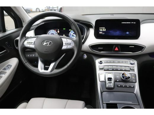 Hyundai Santa Fe 1.6 T-GDI HEV Premium Sky Open-dak/Trekhaak/Winter-pack/Memory-stoel/360-camera ActivLease financial lease