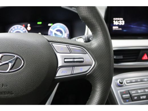 Hyundai Santa Fe 1.6 T-GDI HEV Premium Sky Open-dak/Trekhaak/Winter-pack/Memory-stoel/360-camera ActivLease financial lease