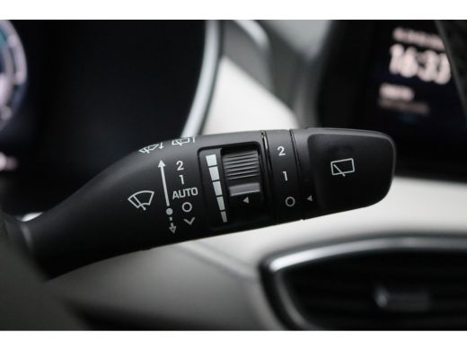 Hyundai Santa Fe 1.6 T-GDI HEV Premium Sky Open-dak/Trekhaak/Winter-pack/Memory-stoel/360-camera ActivLease financial lease