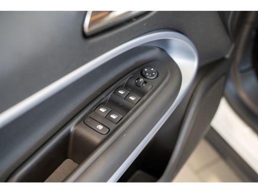 Jeep Avenger 1.2T 4xe The North Face | Camera | Navigatie | Elektrische Achterklep | Climate Controle | Parkee... ActivLease financial lease