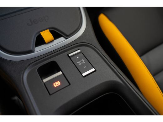 Jeep Avenger 1.2T 4xe The North Face | Camera | Navigatie | Elektrische Achterklep | Climate Controle | Parkee... ActivLease financial lease