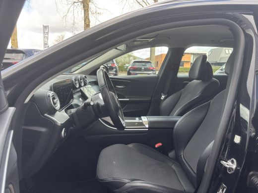 Mercedes-Benz C-Klasse Estate 220 d 4MATIC Luxury Line | Inklapbare Trekhaak | Sfeerverlichting | Stoelverwarming | Appl... ActivLease financial lease